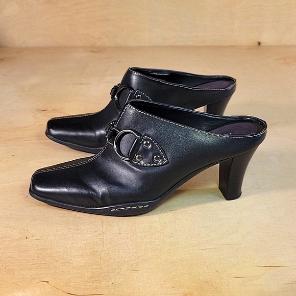 Aerosoles Cinch Worm Black Leather Womens Heels - Picture 5 of 9